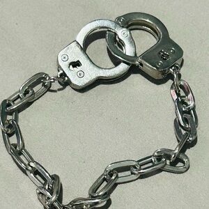 HANDCUFFS LINK BRACELET 7.5" STAINLESS STEEL